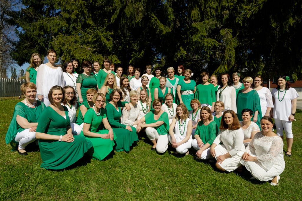 Naiskuoro Timotei koko kuoro